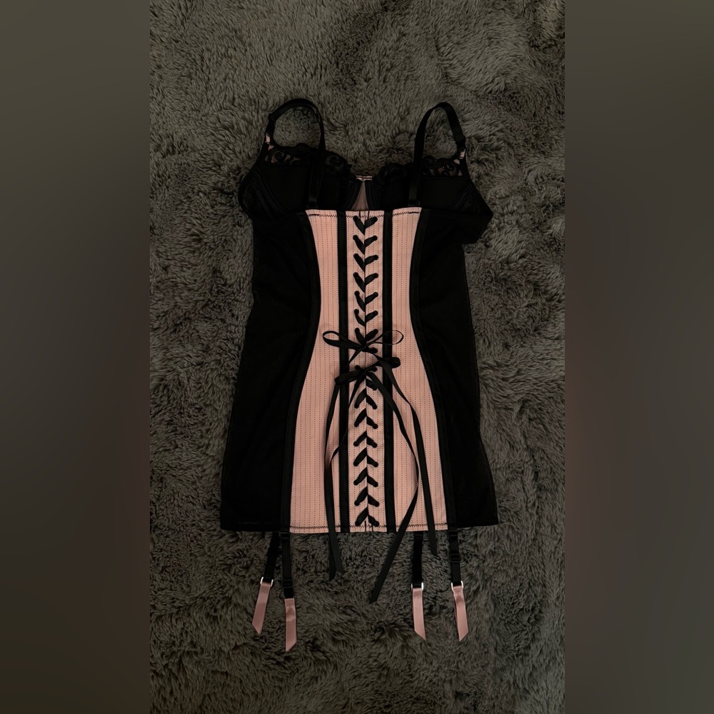 Shirley of Hollywood Pinstripe Corset Dress Size 34 Black & Pink Lingerie Set - Picture 9 of 16